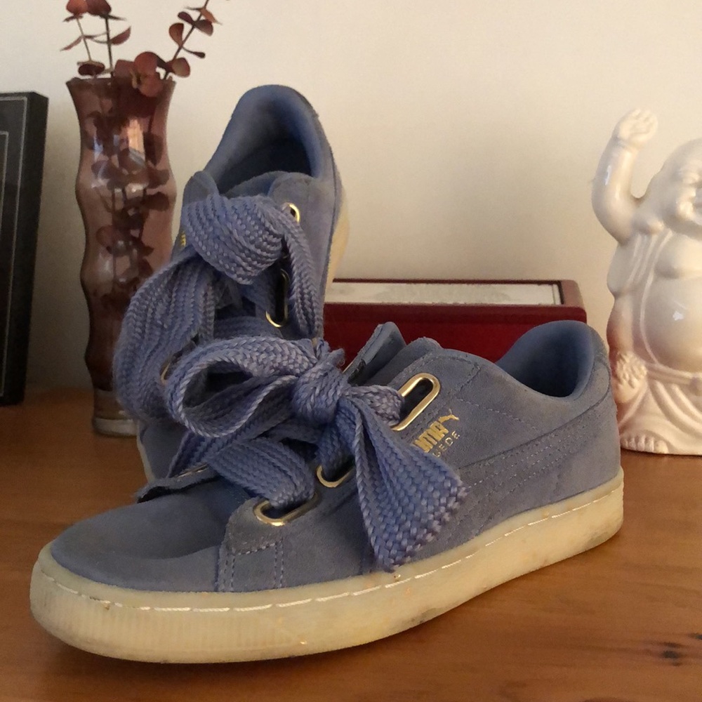 Puma blue suede Basket Heart sneakers